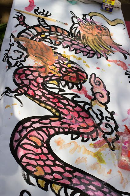 Elementary Projects, Chinese Dragon Art, Chinese Party, Dragon Painting, Purple Room, Chinese New Year Dragon, Chinese New Year Crafts, School Entrance, New Year Art