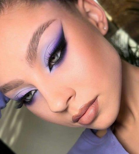 Eyeshadow Makeup Tutorial, Shine Makeup, Full Makeup Tutorial, Competition Makeup, Intense Makeup, Purple Makeup Looks, Drag Make-up, Purple Eye Makeup, Eye Makeup Styles