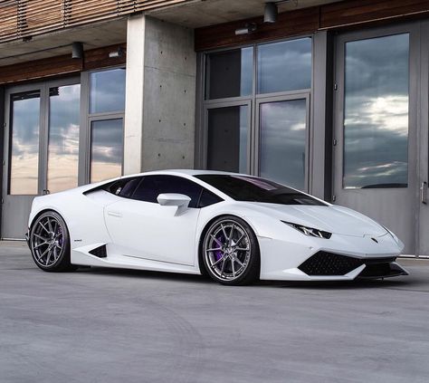 www.HuracanTalk.com on Instagram: “F L A W L E S S 👌Lamborghini Huracan on @anrkywheels AN32’s  www.huracantalk.com #lamborghini #huracan #lambohuracan #anrkywheels” Lambo Huracan, Racing Circuit, Mercury Cougar, Desktop Pictures, Lamborghini Huracan, Sports Cars Luxury, Car Wallpapers, Brake Calipers, Sport Cars