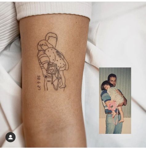 Family Photo Tattoo, Dad Daughter Tattoo, Daughter And Father Tattoo, Line Pic, Father Daughter Tattoos, Father Tattoos, Petit Tattoo, Silhouette Tattoos, Mother Tattoos