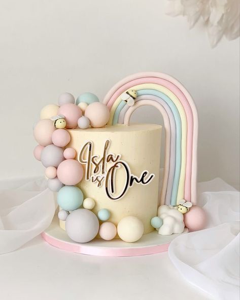 Rainbow Cake One Year Old, Pastel Cake 1st Birthday, Pastel Colour Theme Birthday Party, Rainbow Balloon Cake, 1st Birthday Cake Pastel Colors, Pastel Coloured Cake, Pastel Coloured Birthday Cake, Birthday Cake Rainbow Pastel, Pastel Colour Birthday Theme