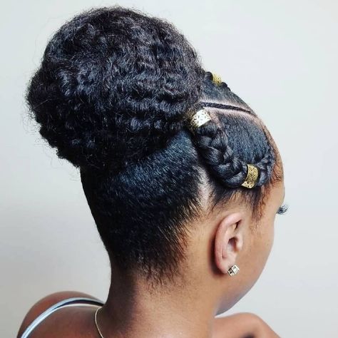 Natural Hair Kenya on Instagram: “Simple, sleek bun made using our afro twist marley braid and some eco styler gel👆🏾(marley hair ksh 800pp, eco styler gel ksh 650-800) . .…” Marley Hair Bun, Marley Hairstyles, Manicure Dip, Gel Hairstyles, Pink Birthday Theme, Makeup Ideas For Black Women, 4c Natural Hairstyles, Black Women Curly Hair, Twist Short