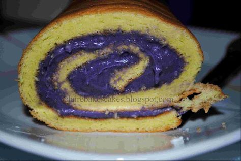 Ube roll with ube cream cheese filling recipe! Ube Cream Cheese, Halayang Ube Recipe, Ube Roll, Cream Cheese Filling Recipe, Food Giveaways, Ube Recipes, Baking 101, Filipino Desserts, Sweet Roll