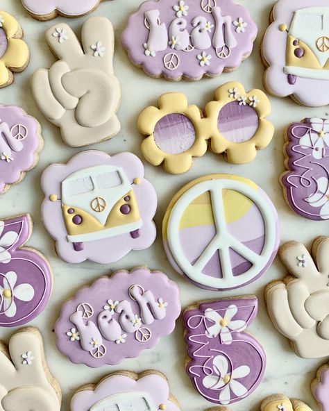 70s Theme Cookies Decorated, Two Groovy Cookies Decorated, Groovy Cookies Decorated, Two Groovy Cookies, Hippie Cookies, Groovy Cookies, Cookie Room, Bday Themes, Unicorns And Rainbows