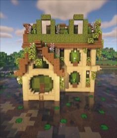 Frog Area Minecraft, Frog House In Minecraft, Minecraft Home Aesthetic, Minecraft Frog Habitat Ideas, Frog Pen Minecraft, Minecraft Frog House Ideas, Frog Builds Minecraft, Minecraft Houses Green, Minecraft Fountain Aesthetic