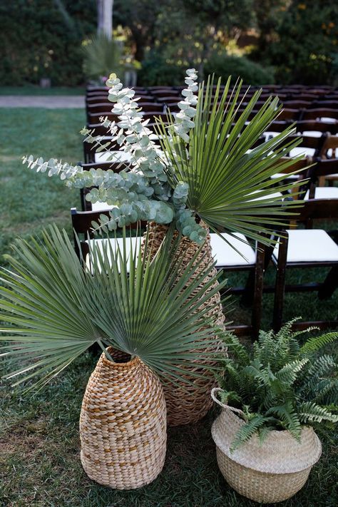 Plant Event Decor, Canyon Ranch, Fiesta Tropical, Tropical Party, Tropical Theme, Luau Party, Disney Movie, Tropical Wedding, Ranch Wedding