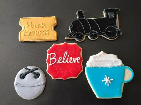 Polar Express sugar cookies #polarexpress #flourgirlscookies #sugarcookies #peanutfree Polar Express Cookies, Sugarcookies Christmas, Christmas Class Treats, Polar Express Christmas Party, Polar Express Theme, Polar Express Christmas, Polar Express Movie, Train Cookies, Polar Express Party