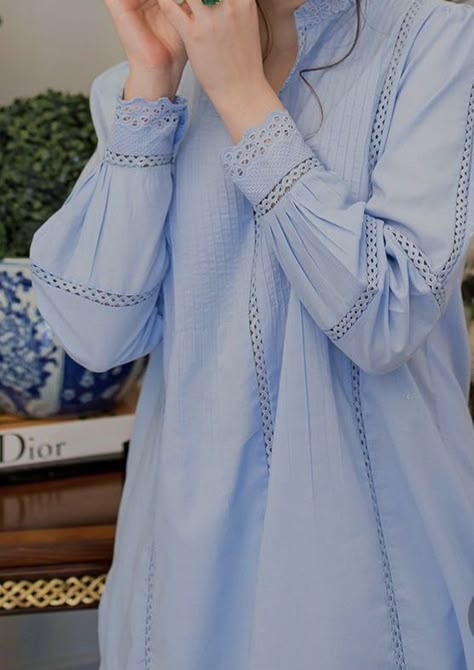 Gaun Abad Pertengahan, Lace Dress Design, Trendy Shirt Designs, Stylish Short Dresses, Pakistani Fashion Party Wear, Pakistani Fashion Casual, Salwar Kamiz, Pakistani Dresses Casual, Dress Design Patterns