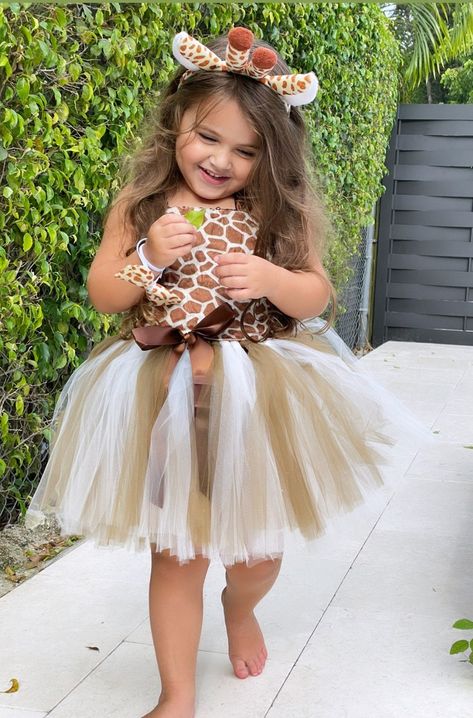 Girl's Giraffe Halloween Costume/ Animal Costume/ Giraffe - Etsy Qatar Toddler Animal Costume, Toddler Giraffe Costume, Giraffe Halloween Costume, Baby Giraffe Costume, Halloween Costume Animal, Toddler Halloween Costume, Safari Costume, Giraffe Dress, Giraffe Costume