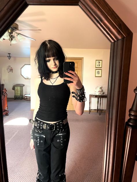 Goth Y2k Aesthetic Outfit, Mild Goth Outfit, Goth Outfits With Jeans, Gothic Outfit Inspiration, 2000 Goth Fashion, Early 2000s Goth Fashion, Emo Winter Outfits 2000s, Subtle Emo Outfits, Mall Goth Fits