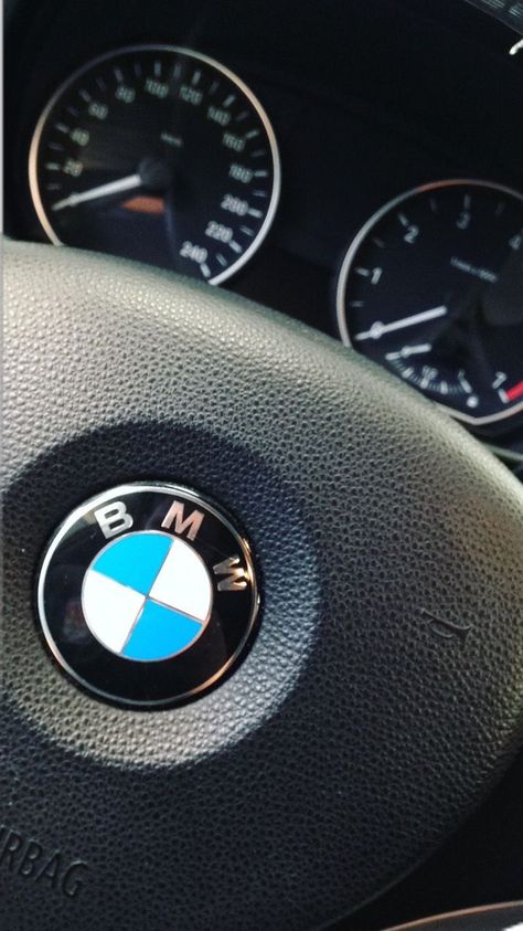 Bmw Fake Snap, Bmw Inside, Bmw Snap, Bmw Aesthetic, Bmw 118, Rolls Royce Logo, Aesthetic Car Accessories, Bmw 340i, Rolls Royce Wallpaper