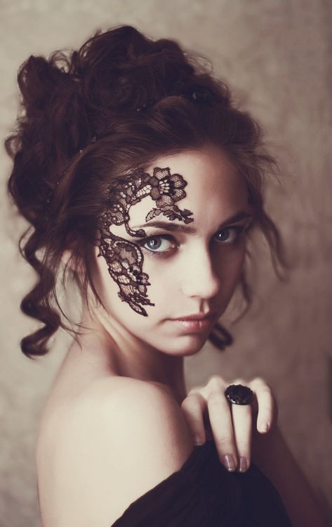 Lace Makeup, Face Lace, Text Tattoo, Face Tattoos, Makeup Hacks, Hooded Eyes, Face Tattoo, Costume Makeup, Best Face Products