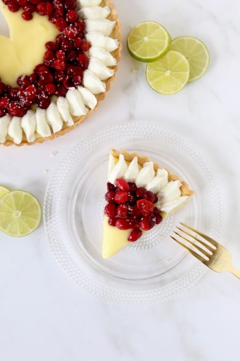 Cranberry Lime Tart & The Ultimate Friendsgiving Menu | Joy   Oliver Holiday Tarts, Lime Dessert Recipes, Friendsgiving Menu, Tart Flavors, Cranberry Baking, Lime Curd, Lime Tart, Lime Pie Recipe, Pies Recipes