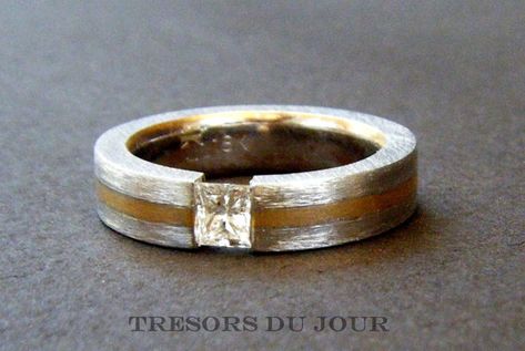 Modern Two Tone 18kt Gold ENGAGEMENT RING with Canadian Conflict-Free, Princess-Cut Diamond ~ Custom Engagement Ring by TresorsDuJour #UniqueEngagementRing #ModernEngagementRing Tension Set Engagement Rings, Engagement Ring Modern, Traditional Engagement Ring, Unique Wedding Sets, 18k Gold Engagement Ring, Wedding Ring Shots, Traditional Engagement, Wedding Ring Sets Unique, Unique Wedding Ring