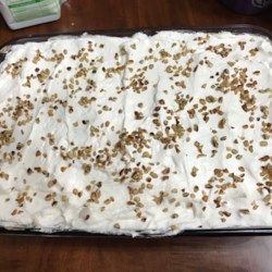 Chocolate Pecan Delight, Pecan Delight, Refrigerated Desserts, Pecan Crust, Desserts With Few Ingredients, Fast Desserts, Cookie Cake Pie, Fluff Desserts, Chocolate Delight