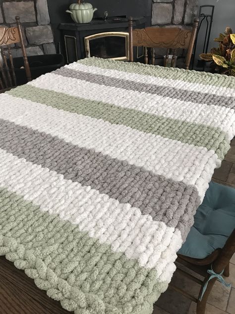 Big Fluffy Crochet Blanket, Sage Chunky Knit Blanket, Chenille Hand Knit Blanket, Yarn Blanket Ideas, Pattern For Chunky Knit Blanket, Fluffy Yarn Blanket, Knitted Blanket Color Ideas, Crochet Blankets Chunky Yarn, Yarn Blanket Color Ideas