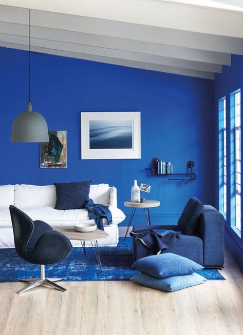 COLOR OF THE MONTH | January Blues - part 1 | ITALIANBARK Burgundy Room, Blue Walls Living Room, Blue Bedroom Walls, Navy Living Rooms, Blue Living Room Decor, Blue Bedroom Decor, Design Del Prodotto, Blue Living Room, Blue Rooms