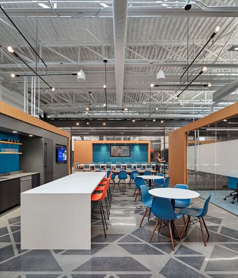 Amenta Emma Architects Transforms Space From Bus Station To Office Floor Chandelier, Exposed Trusses, Work Cafe, Meeting Space, Recessed Downlight, Cement Floor, Collaboration Space, Office Snapshots, High Table