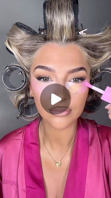 Makeup on Instagram: "Pink under eye tutorial 💗 @joannawindrammua" Pink Powder Under Eyes, Makeup Pink Undereye, Pink Undereye Makeup, Pink Eyeliner Under Eye, Pink Under Eye Makeup, Pink Eye Makeup Tutorial, Pink Undereye, Under Eye Mask Pink, Under Eye Makeup