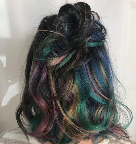 Streak Hair Color Ideas, Multi Hair Color Ideas, Dyed Hair Streaks, Hair Dye Streaks, Oil Spill Hair, Peekaboo Hair Color Ideas, Oil Slick Hair Color, Hidden Hair Color, Hair Rainbow