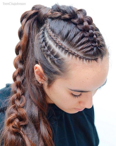 Jessica and Trencita are mother and daughter who both love beautiful braids! Their creative hairstyles are popular on Instagram, so girls experiment on a daily basis. Exclusively for The Right Hairstyles, Jessica gives a detailed Viking braid tutorial with a combination of three different braiding techniques. If you also have a daughter with long hair, … Braid Techniques, Viking Hairstyle, The Right Hairstyles, Lace Braids, Viking Braids, Gorgeous Braids, Cc Hair, High Pony, Mohawk Braid