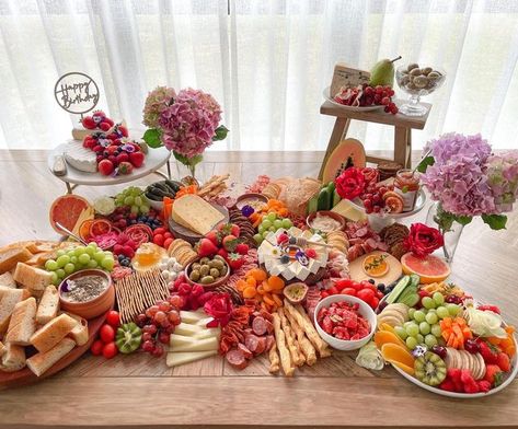 @createdbybels on Instagram: "Our graze for a 1st birthday today🥳🍇🧀🌸 #graze #grazingtables #grazingtable #platter #platterboards #plattergoals #charcuterie #charcuterieboard #cheeseplatter #cheeselovers #birthday #firstbirthday #foodpics #foodplatter #entertainingathome" Kids Graze Board, Charcuterie First Birthday Party, 1st Birthday Grazing Table, First Birthday Grazing Table, First Birthday Charcuterie Board, First Birthday Food Table, Birthday Grazing Table, Kids Birthday Food, Platter Ideas