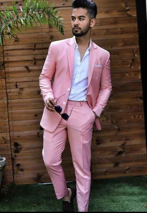 Pastel Suits For Men, Pink Suits For Men, Pink Blazer Men, Men Summer Wedding, Summer Wedding Suit, Funky Formal, Pink Suit Men, Suit For Groom, Summer Wedding Suits