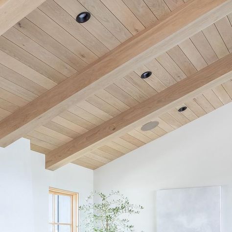 White Oak Ceiling, Oak Ceiling, Vaulted Ceiling Bedroom, Vaulted Ceiling Ideas, Beams Living Room, Wood Plank Ceiling, Pitched Ceiling, Vaulted Ceiling Living Room, Oak Fireplace