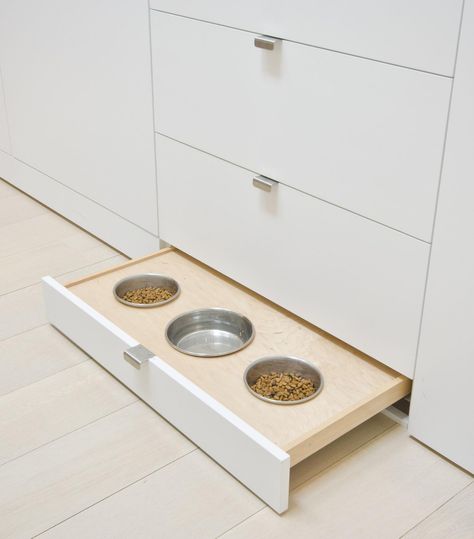 These Pet Food Bowls Are Designed To Be Hidden Away When Not In Use Tribeca Loft, Accessory Storage, Loft Modern, Dog Rooms, Storage Area, Kitchen Pantry, Pet Bowls, Diy Kitchen, Interior Design Kitchen