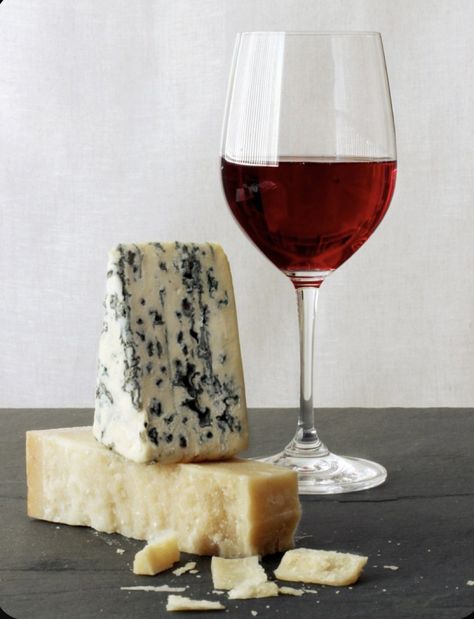 Wine Photography, Cheese Pairings, Cheese Party, Wine And Cheese, Wine Food Pairing, Wine Cheese, Cheese Platters, Wine Parties, Buy Wine