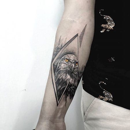 Bird Tattoo Shoulder, Eagle Tattoo Arm, Eagle Feather Tattoos, Bird Tattoo Ribs, Eagle Head Tattoo, Small Eagle Tattoo, Bald Eagle Tattoos, Falcon Tattoo, Traditional Eagle Tattoo