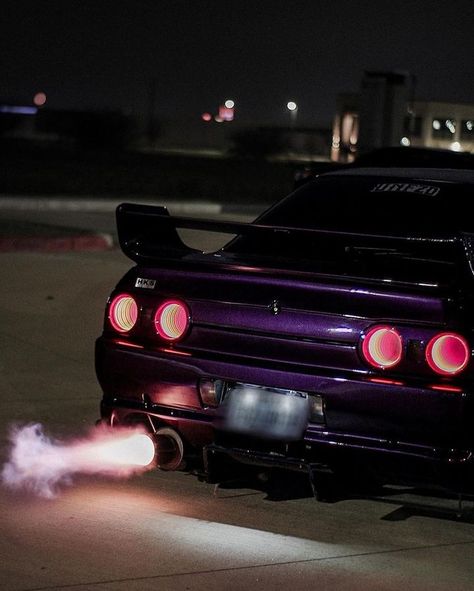 🔥  @tha0utlaw  📸 @taha.shoots #iconiccars #cars #car Dope Wallpaper, Nissan R32, R32 Gtr, Big Girl Toys, Purple Car, Ipod Classic, Best Jdm Cars, Nissan Gtr Skyline, Car Artwork