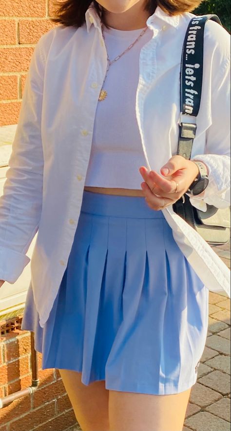 Blue Tennis Skirt Outfit, Blue Mini Skirt Outfit, Skirt Outfit Korean, Tennis Skirt Outfit Black, Checkered Skirt Outfit, Korean Skirt Outfits, Red Top Outfit, Blue Skirt Outfits, Skirt Outfits Korean