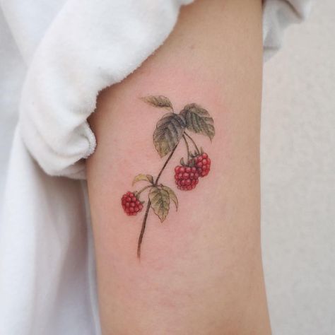 Strawberry Tattoo, Fruit Tattoo, Korean Tattoos, Behind Blue Eyes, Sweet Tattoos, Inspiration Tattoos, Diy Tattoo, Time Tattoos, Dream Tattoos