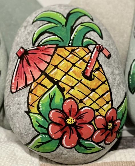 Pineapple Painted Rocks, Hawaiian Painted Rocks, Painted Rocks Summer Theme, Painted Rocks Flamingo, Florida Painted Rocks, Pool Paint, Happy Rock, Rock Flowers, Painted Rocks Diy