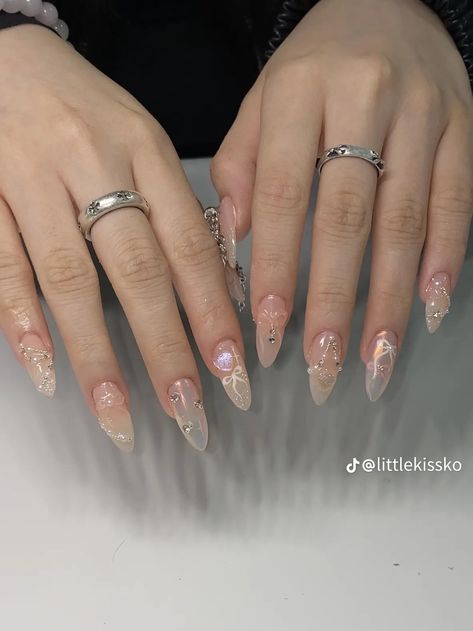 Xiaohongshu Nails, Douyin Nails, 3d Nail Designs, Korean Nail, Korean Nail Art, Wow Nails, Romantic Nails, Grunge Nails, Cute Acrylic Nail Designs