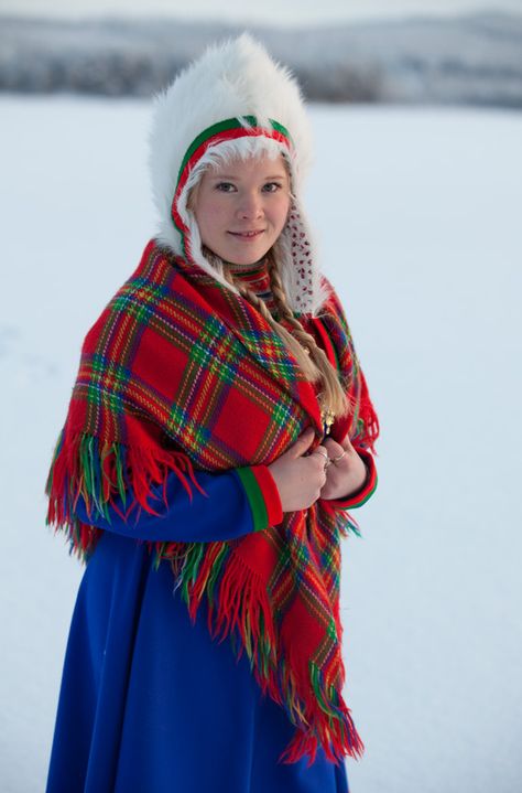 Sámi girl, Norway. The Sami people, also spelled Sámi or Saami, are the Arctic indigenous people inhabiting Sápmi, which today encompasses parts of far northern Sweden, Norway, Finland, the Kola Peninsula of Russia, and the border area between south and middle Sweden and Norway. The Sámi are Europe's northernmost and the Nordic countries' only officially indigenous people. Folklore Clothing, Sami Culture, Sami People, Folklore Fashion, Beautiful Norway, Costumes Around The World, European Culture, Folk Dresses, We Are The World