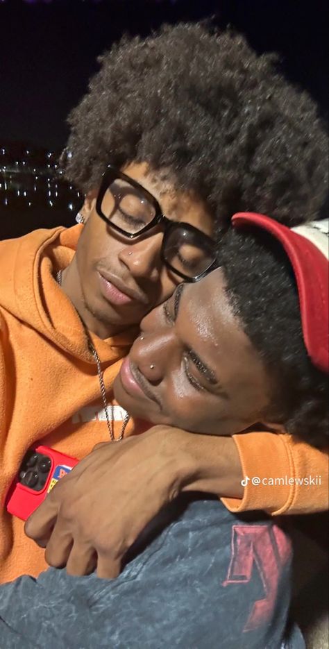 Black Mlm Couple, Black Lgbtq Love, Black Gay Couple Aesthetic, Dread Couples Black Love, Black Queer Friend Group, Interracial Gay Couple, Swag Couples, Couple Goals Teenagers Pictures, Men Are Men