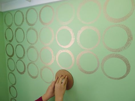 Revamping Your Home? Six Cool Wall Painting Ideas that will Turn Your Walls into Art | The Artsy Craftsy | Malaysia Arts and Crafts Platform Cool Wall Painting Ideas, Wall Stamp, Gold Painted Walls, Make Your Own Stamp, Wall Painting Ideas, House Ceiling, Wall Painting Techniques, Ombre Wall, Popular Paintings