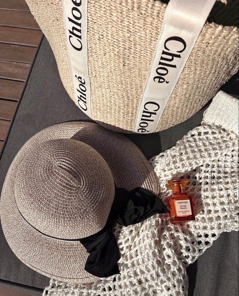 ✨Chloé wicker summer bag. Sun hat aesthetic. Beach aesthetic. Classy summer essentials. Tom Ford Bitter Peach. Crochet summer aesthetic✨ #taylajaybeauty #chloe #summer #classy #essentials #hat #beach #tomford #summeraesthetic #taylajay #crochet Sun Hat Aesthetic, Tom Ford Bitter Peach, Beach Day Essentials, Hat Aesthetic, Crochet Summer, Miami Fashion, Beach Aesthetic, Summer Crochet, Pic Ideas