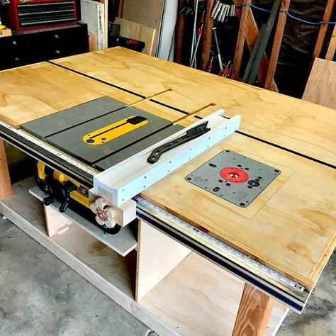 Bench top is finally done with router lift and table saw installed and top was finished with tung oil. I can now build drawers and storage… Table Saw Router Table Combo, Table Saw And Router Workbench, Table Saw Bench, Build Drawers, Table Saw Reviews, Table Saw Extension, Officine In Garage, Work Bench Ideas, Diy Router Table