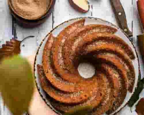 Vegan Apple Cider Donut Cake Vegan Apple Cider Donut Cake, Tzatziki Sauce Vegan, Vegan Apple Cider, Apple Cider Donut Cake, Cider Donut Cake, Vegan Breads, Vegan Chocolate Pudding, Vegan Chickpea Curry, Vegan Tzatziki