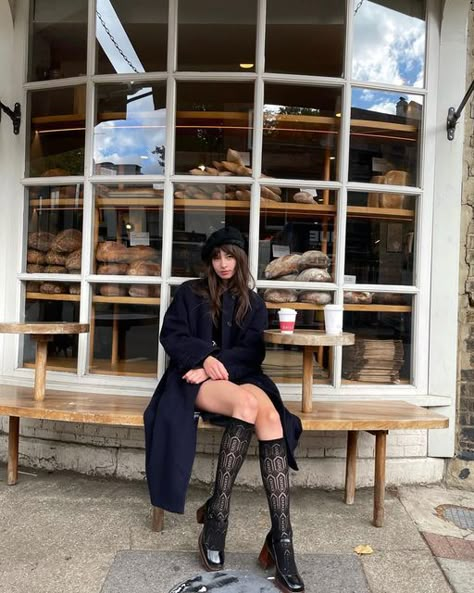 Old Money Reading, Glow Up Manifestation, French Girl Aesthetic, Charlotte Rose, Aesthetic Autumn, Gluten Intolerance, Fashion Friends, Friends Fashion, Knee Socks