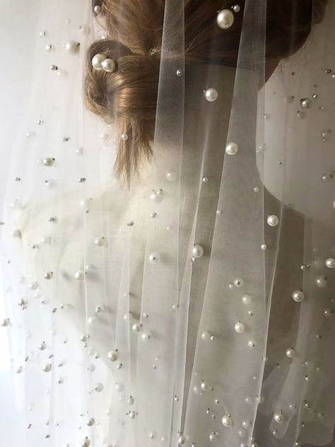 Soft tulle wedding veil with pearl beadings. Three different pearls covered the whole veil， so beautiful bride！ <<<<<<< DETAILS >>>>>>>>> veil measures 47inches length ,you can choose the length according to your own situation ,and Available with comb or no comb ,welcome to exchange details Pearl Wedding Veil, Beaded Veil, Diy Wedding Veil, Beaded Wedding Veils, Fingertip Wedding Veils, Tulle Wedding Veil, Beaded Veils, Ivory Veil, Fingertip Veil