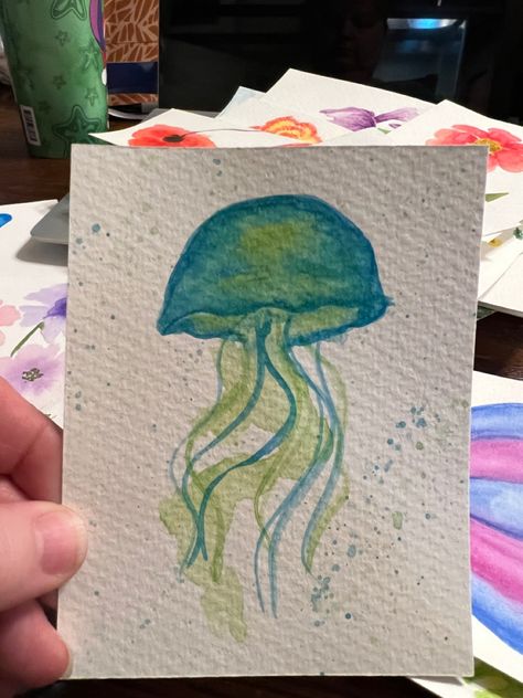 Easy Watercolor Paintings Jellyfish, Watercolor Art For Beginners Jellyfish, Simple Watercolor Jellyfish, Watercolor Fish Painting Simple, Watercolor Seashells Easy, Ocean Animal Paintings Easy, Jelly Fish Water Colour Painting, Ocean Watercolor Painting Easy, Watercolor Fish Simple