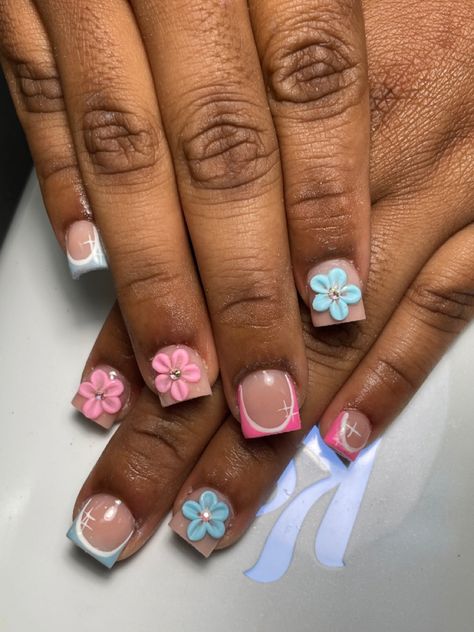 Nails Acrylic Kids Short, Summer Nail Ideas Acrylic Short, Kids Nail Designs Short, Nail Inpos Ideas Short, Hawaii Short Nails, Kid Acrylic Nails Short, Kids Nails Cute Simple Short, Cute Short Acrylic Nails For School Kids, Cute Short Nail Sets Birthday