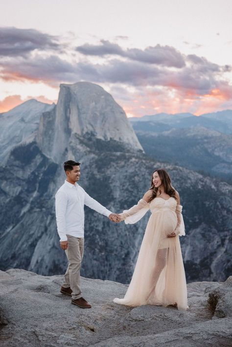 Capture your journey into motherhood with a breathtaking maternity session at Glacier Point in Yosemite. Embrace the majesty of nature as your perfect backdrop and let your maternity poses speak volumes. Visit alyssamichelephoto.net for epic maternity photo inspiration and iconic Yosemite location ideas. Accentuate your glow amidst serene landscapes. Book your maternity session now at http://www.alyssamichelephoto.net/yosemite-wedding-photographer. Cherish these moments forever. Yosemite Maternity Photos, Maternity Photoshoot Outfit Ideas, Maternity Photo Dresses, Unique Maternity Photos, Yosemite Photos, Photoshoot Outfit Ideas, Maternity Photography Poses Outdoors, Maternity Photography Outdoors, Maternity Photoshoot Outfits