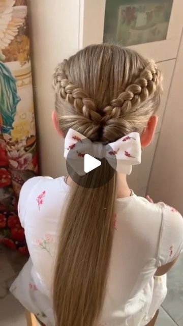 #hairstyletutorials on Instagram: "Rate this hairstyle out of 10 🥰
.
.
.

© - DM for credit or removal 
.

#foryou #explore #hairstylereels #hairstylesforgirls #igtrends" Hairstyles With Little Bows, Hairstyles For 4 Year Girl, Hairstyle For Ponytail, Kindergarten Graduation Hairstyles, Cute Hairstyles For Girls Kids, Gymnastic Hairstyles For Kids, Mermaid Hairstyles For Kids, Hairstyle For Kids Girl, Little Kid Hairstyles