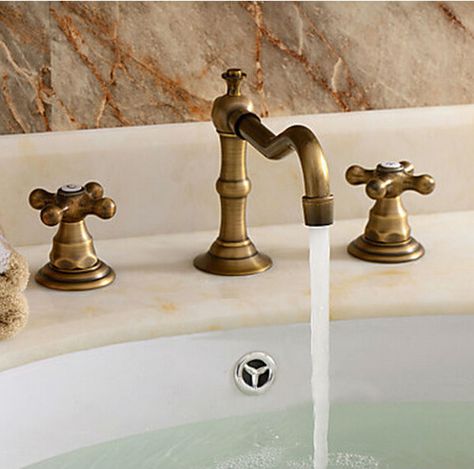 Vintage Antique Style Basin Mixer Tap Vessel Bathroom Sink Faucet Vintage Bathroom Faucet, Vintage Bathroom Sinks, Antique Brass Bathroom Faucet, Lavabo D Angle, Brass Bathroom Fixtures, Antique Brass Faucet, Antique Brass Bathroom, Brass Bathroom Faucets, Bathroom Faucets Waterfall