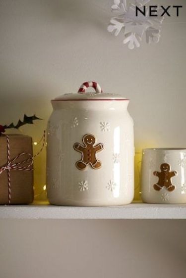 Christmas Cookie Jars, Christmas Dreaming, Cosy Christmas, Keramik Design, Room Deco, Christmas Feeling, Christmas Inspo, Treat Jars, Christmas Mood